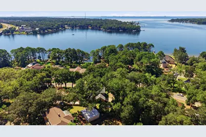 2422 Edgewater Drive, Niceville, FL 32578 - Photo 80