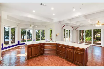 2422 Edgewater Drive, Niceville, FL 32578 - Photo 26