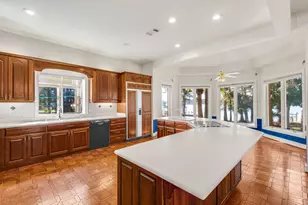 2422 Edgewater Dr, Niceville, FL 32578 - Photo 30