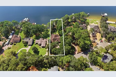 2422 Edgewater Drive, Niceville, FL 32578 - Photo 2