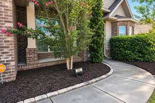 243 Paradise Palm Cir, Crestview, FL 32536 - Photo 2