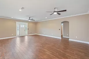 6450 Amanda Ct, Crestview, FL 32536 - Photo 10
