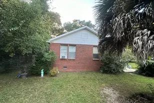 52 E Orange Ave, Defuniak Springs, FL 32435 - Photo 4