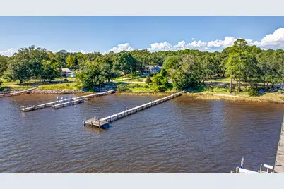 2979 Holley Point Road, Navarre, FL 32566 - Photo 18