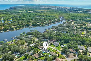 84 W Country Club Dr, Destin, FL 32541 - Photo 4
