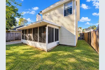1702 Colonial Court, Fort Walton Beach, FL 32547 - Photo 32