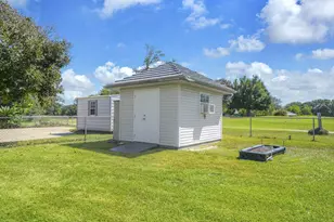 136 Country Club Rd, Shalimar, FL 32579 - Photo 6