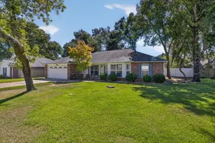 2806 Ping Ln, Crestview, FL 32539 - Photo 2