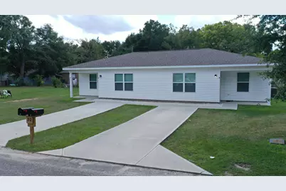 32 Constitution Avenue #A-B, Defuniak Springs, FL 32433 - Photo 8