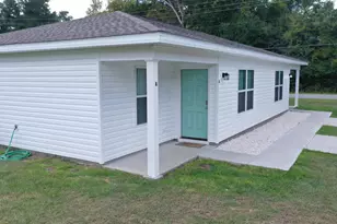 32 Constitution Ave, Defuniak Springs, FL 32433 - Photo 6