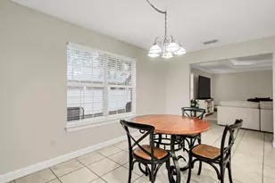 98 Point Comfort Rd, Mary Esther, FL 32569 - Photo 22