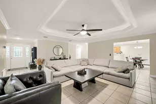 98 Point Comfort Rd, Mary Esther, FL 32569 - Photo 2