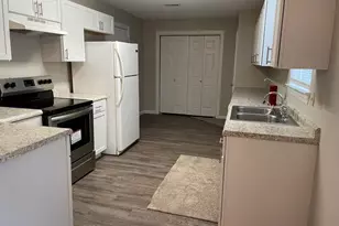 207 Seville Cir, Mary Esther, FL 32569 - Photo 2