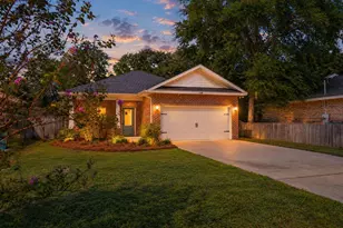 1436 Hickory St, Niceville, FL 32578 - Photo 2