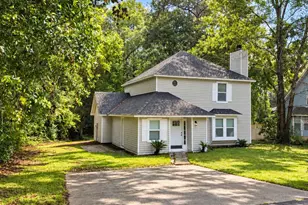 176 Country Manor Rd, Defuniak Springs, FL 32435 - Photo 2