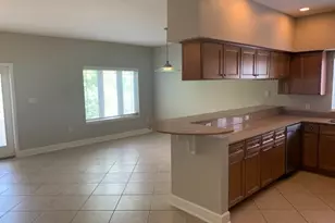 119 Beal Pkwy, Fort Walton Beach, FL 32548 - Photo 2