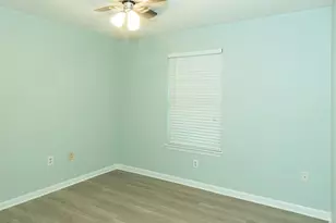 511 Woodland Park Cir, Mary Esther, FL 32569 - Photo 12