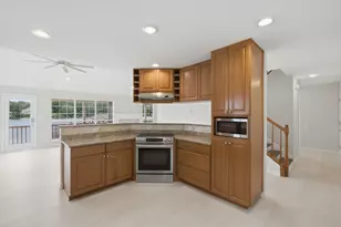 600 Russell Blvd, Fort Walton Beach, FL 32547 - Photo 12