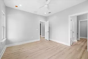 3708 E 7th St, Springfield, FL 32401 - Photo 18