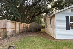 314 W 9 1/2 Mile Rd, Ensley, FL 32534 - Photo 6