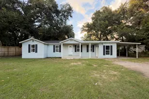 314 W 9 1/2 Mile Rd, Ensley, FL 32534 - Photo 1