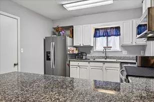 126 Summit Ct, Niceville, FL 32578 - Photo 12