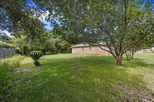 2025 Buckley Dr, Navarre, FL 32566 - Photo 44