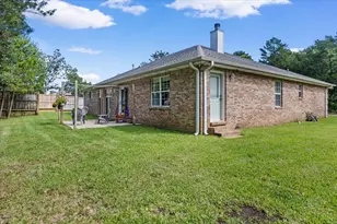 2025 Buckley Dr, Navarre, FL 32566 - Photo 6