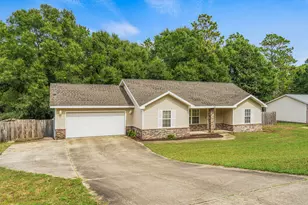 327 Lakeview Dr, Crestview, FL 32536 - Photo 2