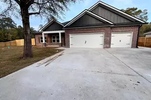 378 NW Oakland Circle, Fort Walton Beach, FL 32548 - Photo 1