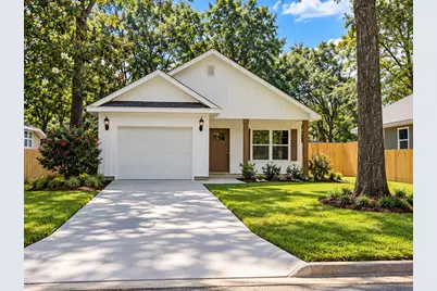 439 E Bowers Avenue, Crestview, FL 32539 - Photo 1