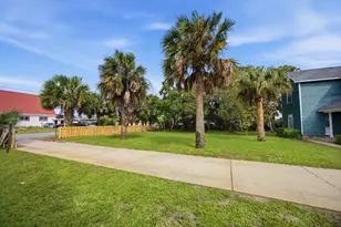 700 Sailfish Dr, Fort Walton Beach, FL 32548 - Photo 44