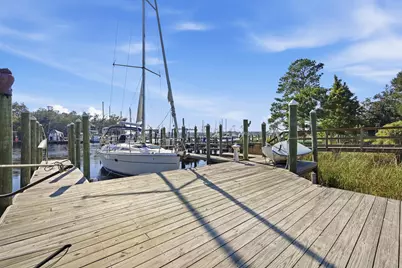 1654 Saint Lawrence Drive, Niceville, FL 32578 - Photo 96