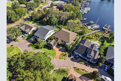1654 Saint Lawrence Drive, Niceville, FL 32578 - Photo 4