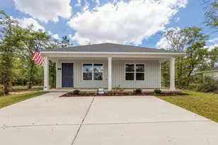 37 Pansy Ln, Defuniak Springs, FL 32433 - Photo 1