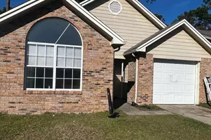 3056 Yorktown Cir, Fort Walton Beach, FL 32547 - Photo 1