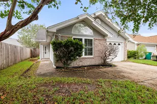 1866 Heartland Dr, Fort Walton Beach, FL 32547 - Photo 1