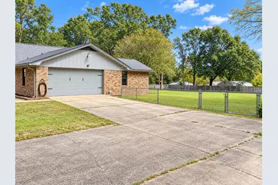 6077 Terrace Lane, Crestview, FL 32536 - Photo 10