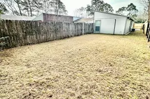 611 Carnathan Ct, Fort Walton Beach, FL 32547 - Photo 16