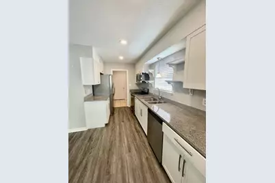 815 Boulevard De L'orleans, Mary Esther, FL 32569 - Photo 6