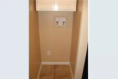 545 Hickory Avenue #B, Niceville, FL 32578 - Photo 4
