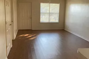 587 Florosa Ct, Mary Esther, FL 32569 - Photo 2