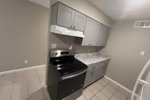 210 Pelham Road, Fort Walton Beach, FL 32547 - Photo 10