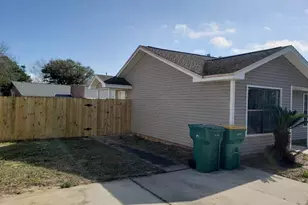 3 Lake Ave, Mary Esther, FL 32569 - Photo 4