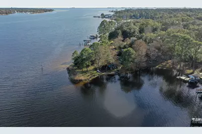 404 Seville Circle, Niceville, FL 32578 - Photo 16