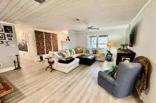 203 Hastings Ct, Fort Walton Beach, FL 32547 - Photo 4
