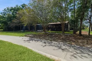 7060 Summit Dr, Navarre, FL 32566 - Photo 54