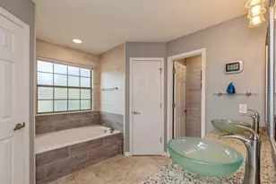 7060 Summit Dr, Navarre, FL 32566 - Photo 48