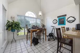2812 Lee Trevino Ct, Shalimar, FL 32579 - Photo 6
