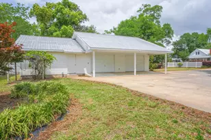 270 S 12th St, Defuniak Springs, FL 32435 - Photo 8